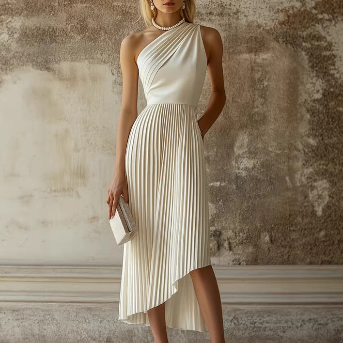 Robe midi plissée asymétrique